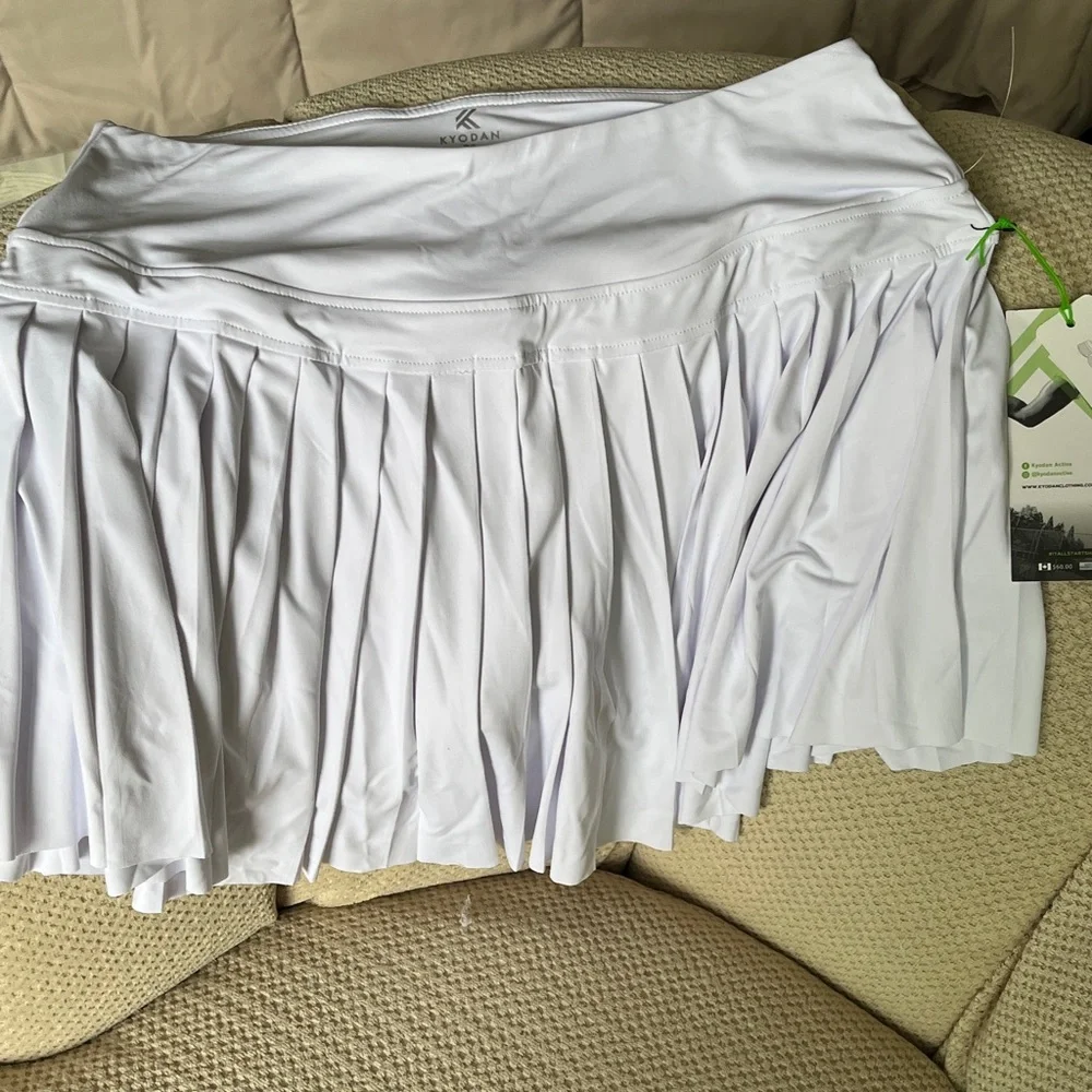 Kyodan White Pleated Skater Skirt